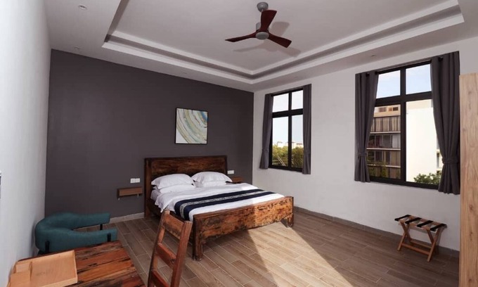 Masaki Apartment | Glossy 1BR apartment w/wifi, gym & pool