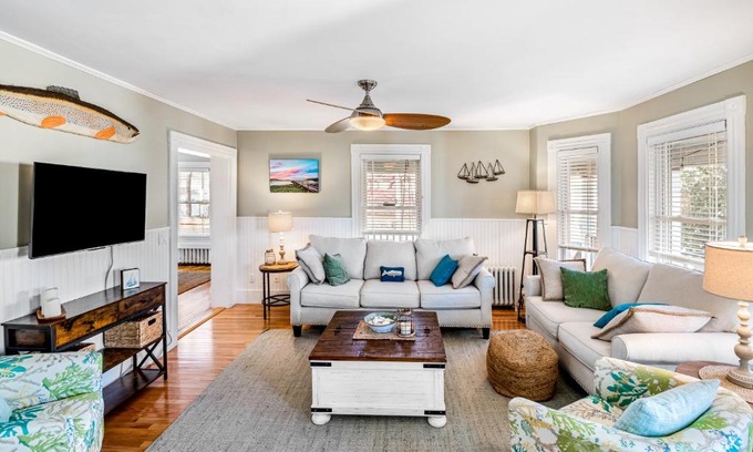 Gloucester House | Gloucester Coastal Gem
