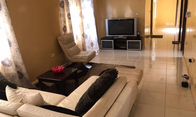 Brusubi House | Brusubi 2-Beds, Sleeps 6, Pet Friendly & Parking