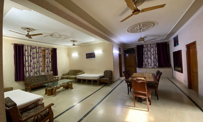 South West Apartment | GoBravo-3BHK Near Airport & Cyber Hub