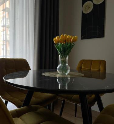 Plunge Apartment | Golden corner