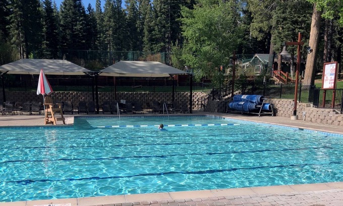 Truckee Condo | Golden Getaway | Family Fun with Pool, Hot Tub, Tennis, Arcade, BBQ, and Playgro