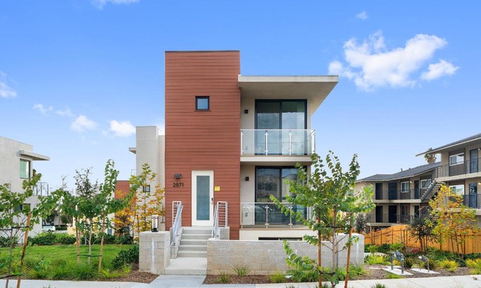 Golden Hill House | Golden Hill 1