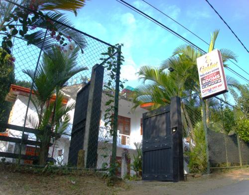 Yatinuwara House | Golden Holiday Home