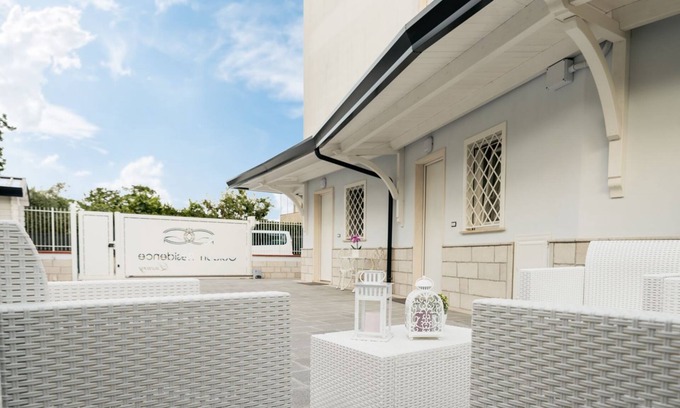 Montano Bed & Breakfast | Golden Residence