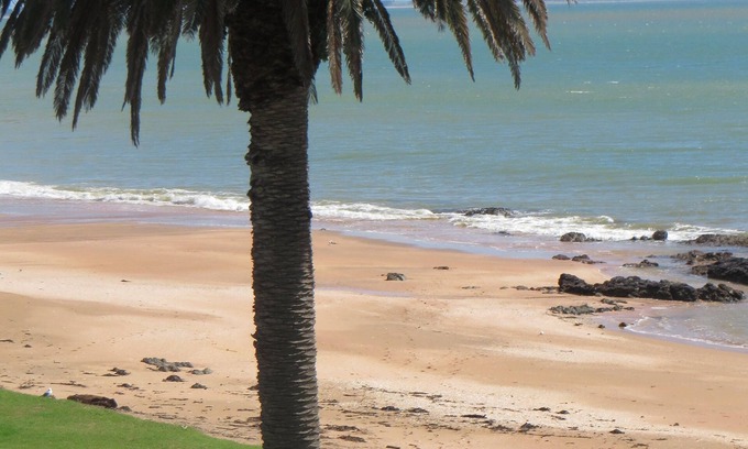 Cable Bay Apartment | Golden Sand Beachfront Accommodation