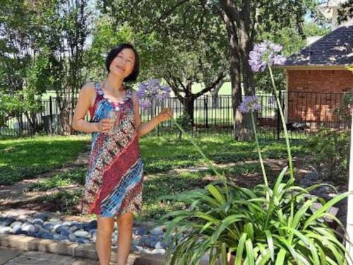 Lawton Apartment | Golden Sunflower's Apt G
