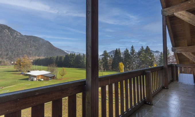 Tarvisio Apartment | Golf View APT with parking and mountain view! x6