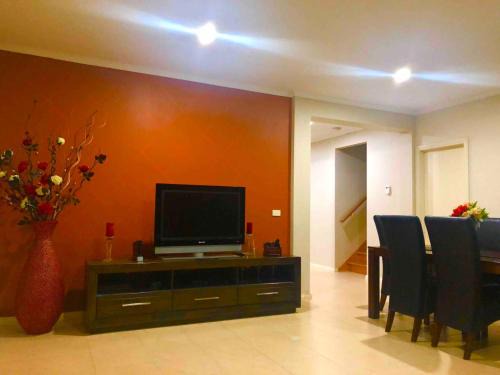 Craigieburn House | Golf View Charm
