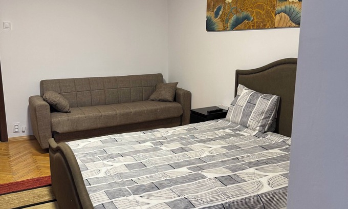 Sector 3 Apartment | Good apartment near 10 minutes walk to IOR park and 5 minutes to Titanii park.