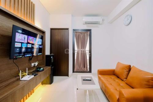 Depok Apartment | Good Deal and Homey 2BR Transpark Cibubur Apartment By Travelio