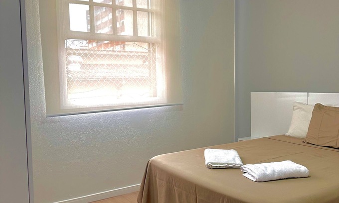 Sumare Apartment | Good neighborhood, many restaurants, near metrô. Just 10 minutes to Av Paulista.
