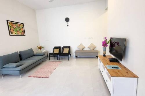 Muttukadu Apartment | Good Vibes 2BHK Condo - ECR