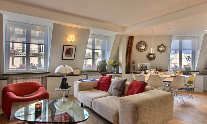 6th Arrondissement Apartment | Gorgeous 2 BD 2 BTH, with AC and nice view of St. Germain, insurance included