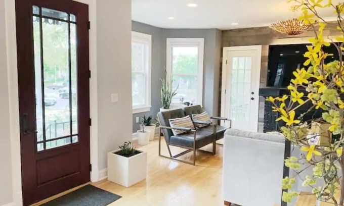 Brightwood Park House | Gorgeous 3BR Colonial House with a Backyard Oasis