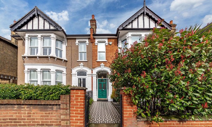 Redbridge House | Gorgeous 4 bed/3 bath family home, green/quiet East London, 20 mins to downtown