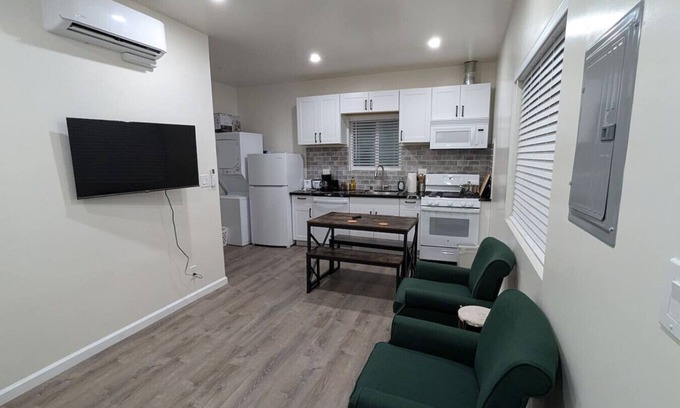 East Palo Alto Apartment | Gorgeous apartment, Menlo Park & Palo Alto border