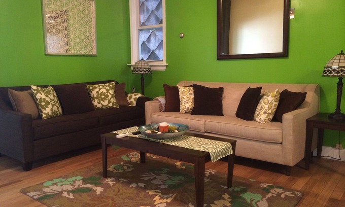 Union City Apartment | GORGEOUS APARTMENT 10 MINUTES AWAY FROM TIMES SQUARE BY BUSES RUNNING 24 HOURS