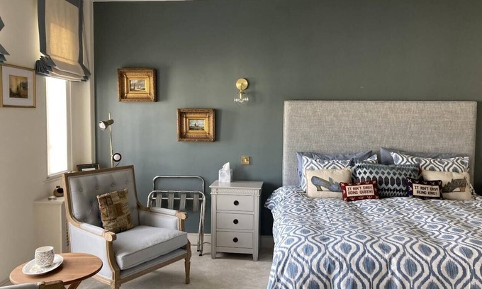 Chelsea Apartment | Gorgeous apartment in Chelsea, five minute walk to Sloane Square station