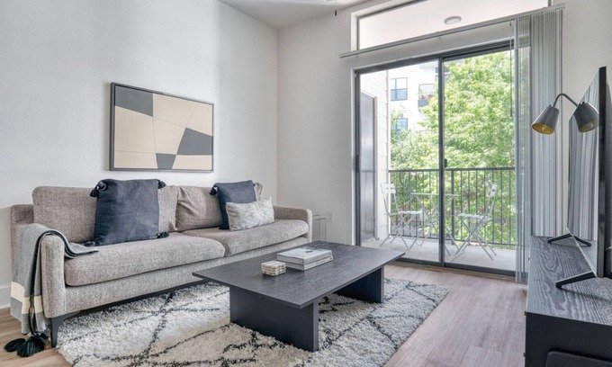 Gateway Apartment | Gorgeous Arboretum 1BR w/Gym, Pool & W/D, nr restaurants, by Blueground