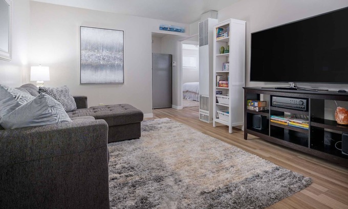 Hillsboro Condo | Gorgeous Bright New Renovation, Single Level, 3 Block Walk to MAX, 20 Miles to Downtown Portland