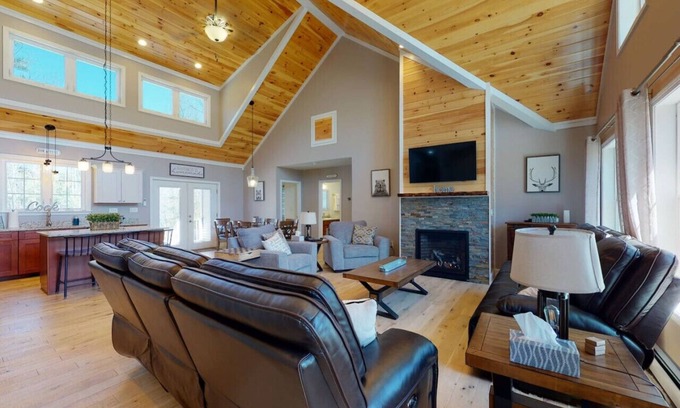 Conway House | Gorgeous Conway Home A/C, Hot Tub & Full Game Room
