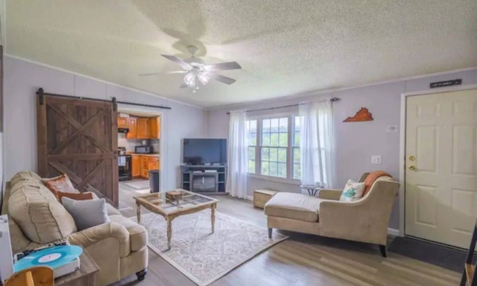 Marion House | Gorgeous Country Views in Southwest Virginia—Dog-Friendly