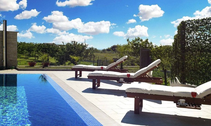 Lovinac Cabin | Gorgeous dalmatian stone house with large terrace, garden and private pool