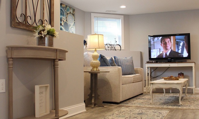 Mayfair Apartment | Gorgeous Garden unit located in wonderful North Chicago neighborhood!
