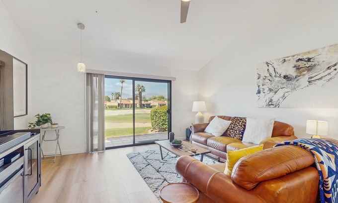 Palm Desert Condo | Gorgeous Golf Course Condo w/Spectacular Mountain Views - Shared Pools & Tennis