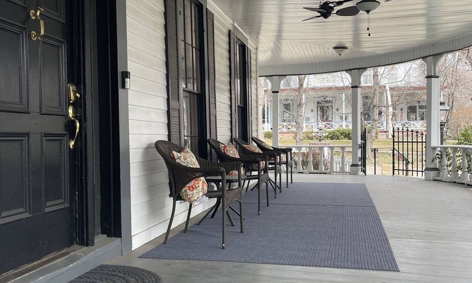 Carson City House | Gorgeous Historic Estate in Carson City Near Tahoe