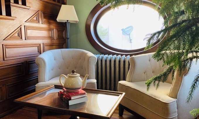 Everett House | Gorgeous, Historic Gem in the Heart of Everett w/Private Patio/Sitting Porch
