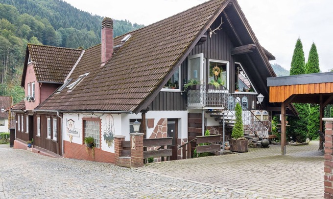 Sieber House | Gorgeous Holiday Home with Balcony, Garden Furniture, Grill