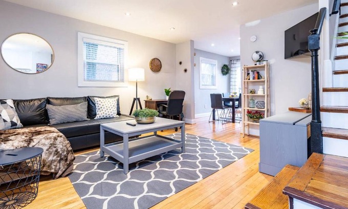 Potomac West House | Gorgeous Home 10 min to DC by CozySuites