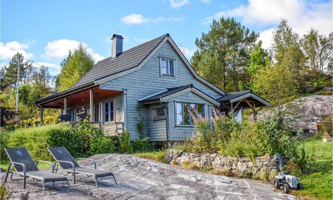 Tysvaer House | Gorgeous Home In Aksdal With Kitchen