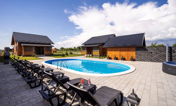 Bilje House | Gorgeous home in Bilje with WiFi