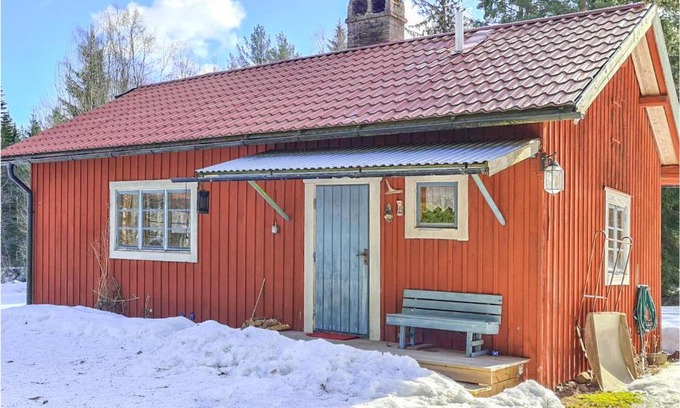 Enviken House | Gorgeous Home In Enviken With Kitchen