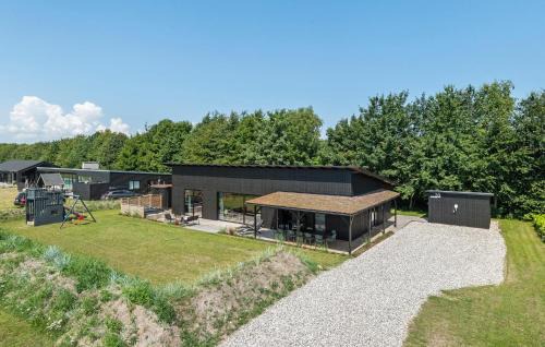 Nørre Hurup House | Gorgeous Home In Hadsund With Kitchen