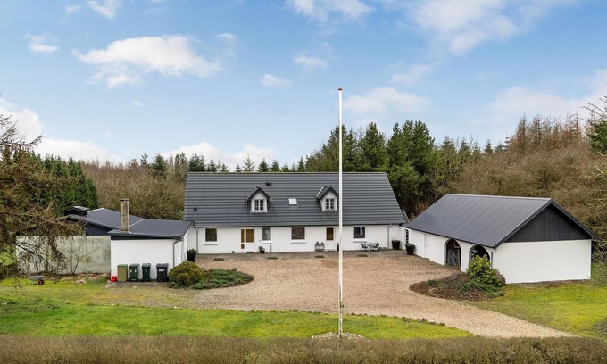 Billund Municipality House | Gorgeous home in Hejnsvig with WiFi