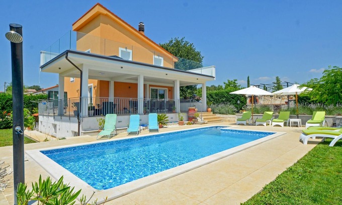 Kurili House | Gorgeous home in Kanfanar with WiFi