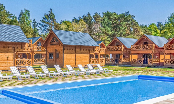 Mrzezyno House | Gorgeous home in Mrzezyno with WiFi