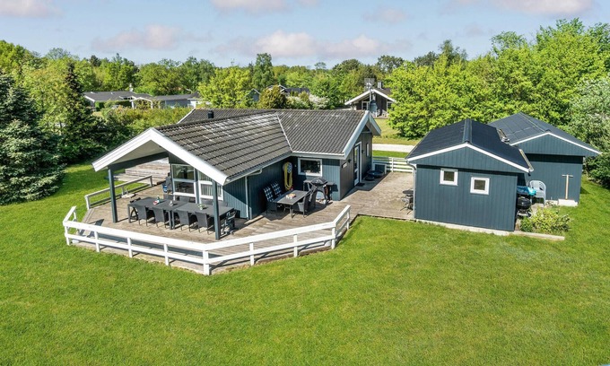 Ørsted House | Gorgeous home in ørsted with kitchen