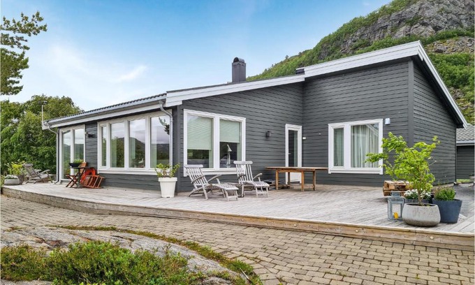 Afjord House | Gorgeous Home In Revsnes With Wifi