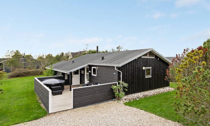 Stenbjerg House | Gorgeous home in Snedsted with sauna