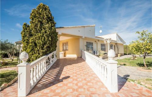 La Pobla de Vallbona House | Gorgeous Home In Urbanización La Sima