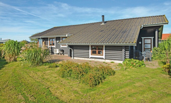 Vinderup House | Gorgeous home in Vinderup with sauna