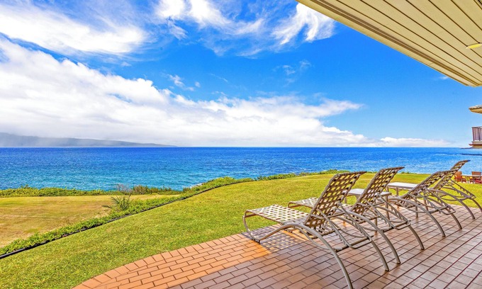 Napili Condo | Gorgeous Kapalua Oceanfront with Stunning Views 23G4