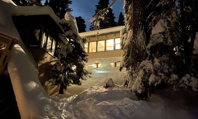 Chamberlands House | Gorgeous large Lake Tahoe Home with Chamberlands Membership, plus summer cottage