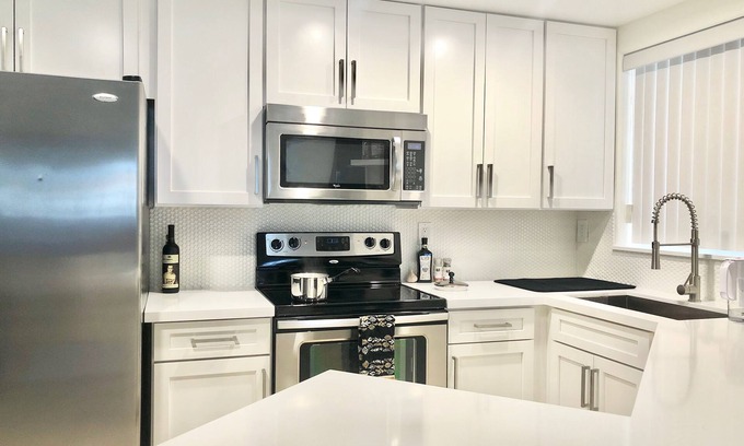 Paradise Valley Village Condo | Gorgeous Modern Condo in Prime Paradise Valley/Central Scottsdale Locale
