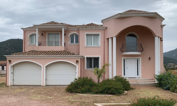 Cardedu Villa | Gorgeous Modern Villa-beautiful views-5-10 min. to beach-wifi-great for families